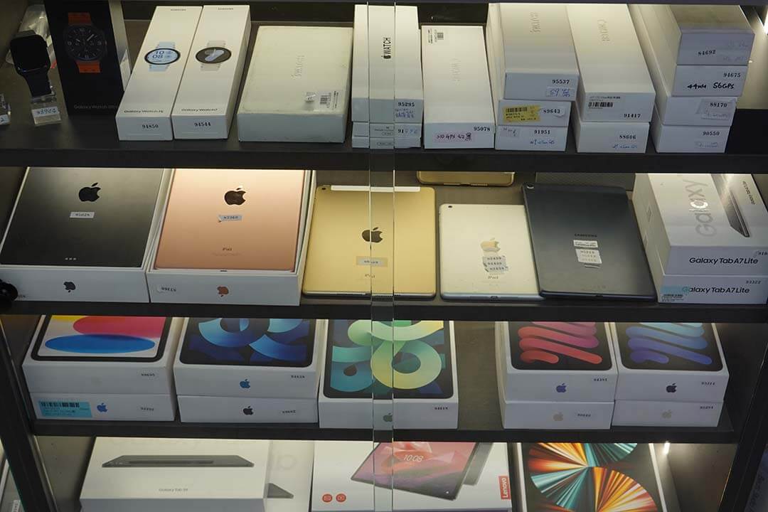 青蘋果3C展示櫃陳列 Apple iPad、平板與智慧手錶等收購商品